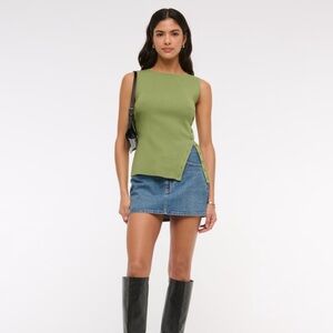 Asymmetrical Green Tank Top with Sleeveless Design